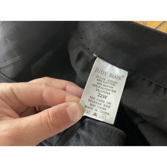 Judy Blue Women's Plus 22W Black Stretch Distressed Denim Skinny Jeans High Rise - Picture 5 of 11